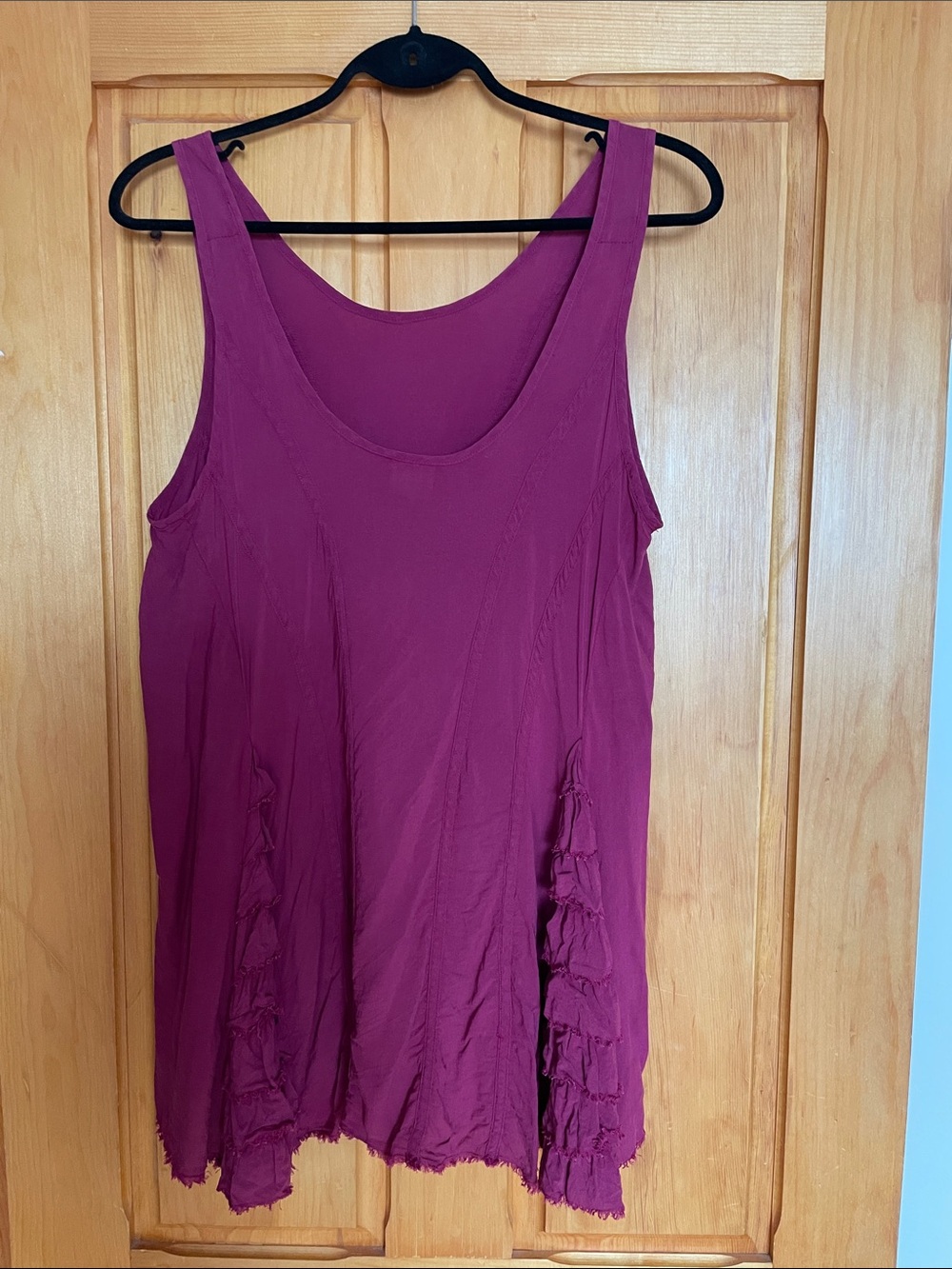 S. FREE PEOPLE  Boho Plum Ruffled Sleeveless Tank Top